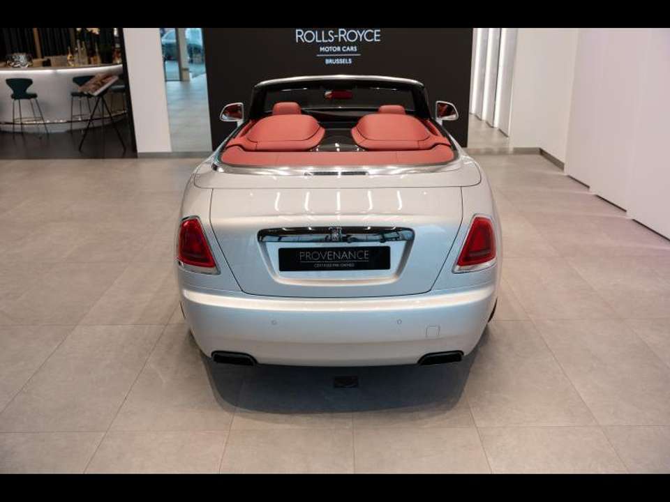 Rolls-Royce Dawn - Imagem 12