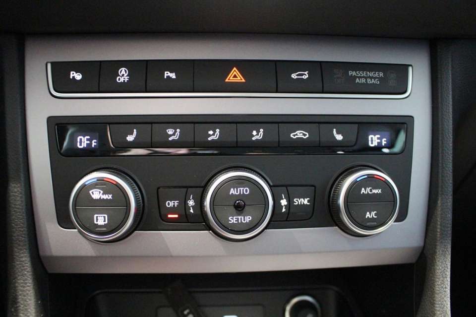 Car picture 9