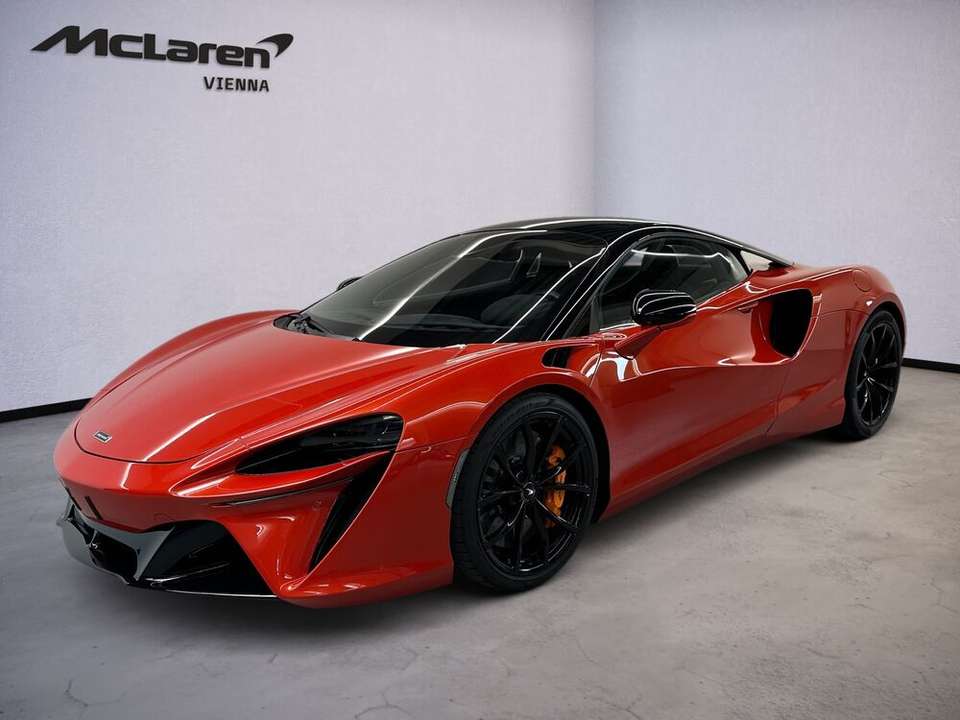 McLaren Artura 2023