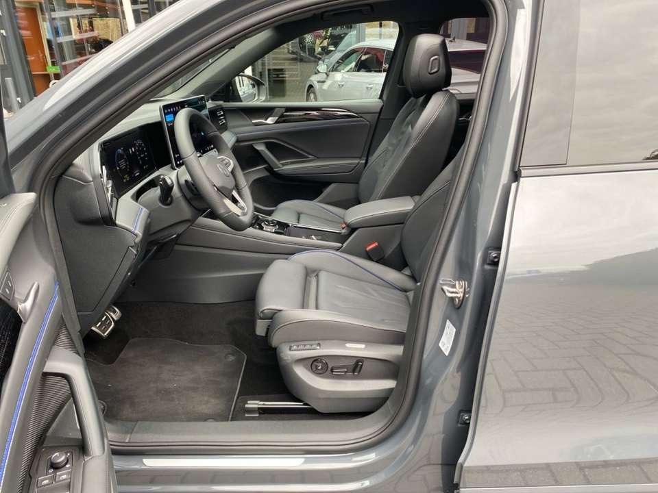 Car picture 11