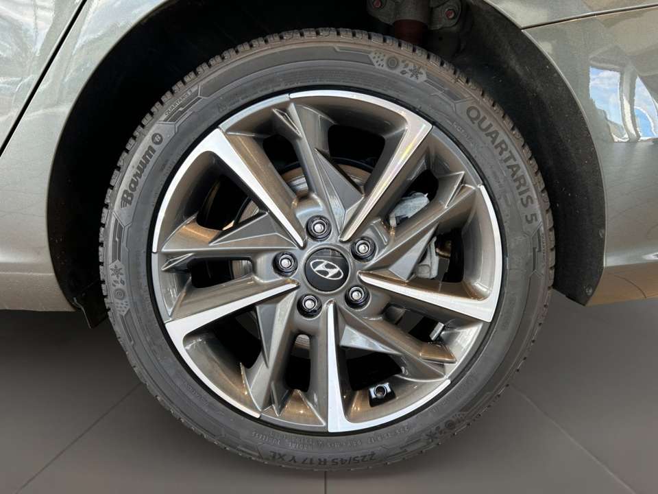 Car picture 9