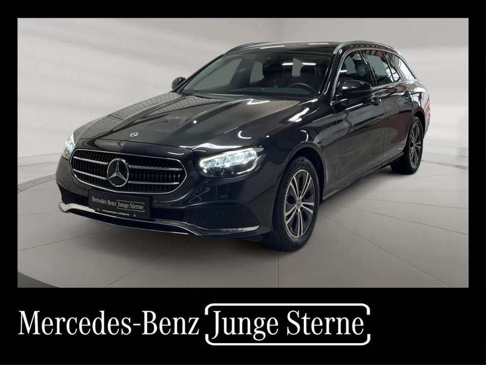 Mercedes-Benz E 220 - Imagem 1