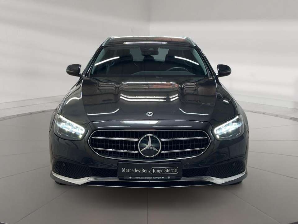 Mercedes-Benz E 220 - Imagem 6
