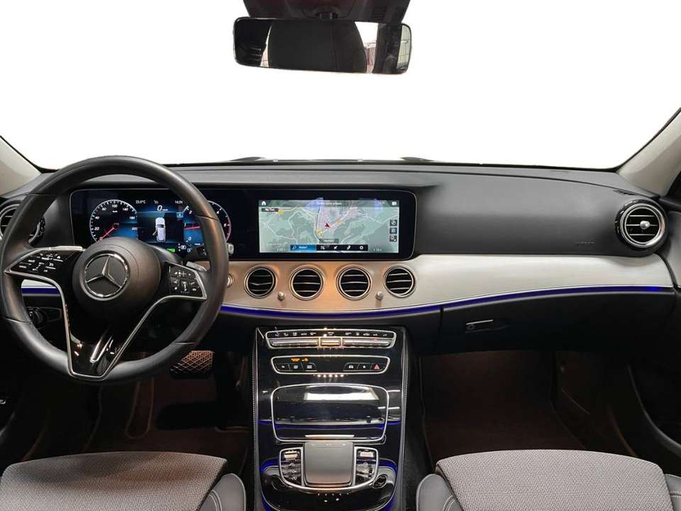 Mercedes-Benz E 220 - Imagem 11