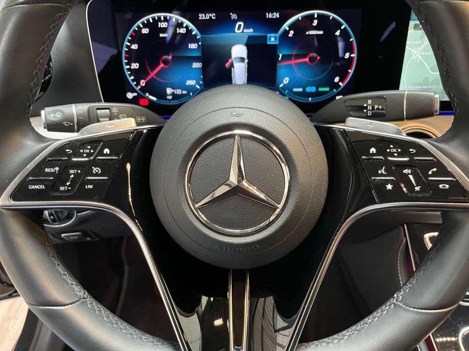 Mercedes-Benz E 220 - Imagem 12