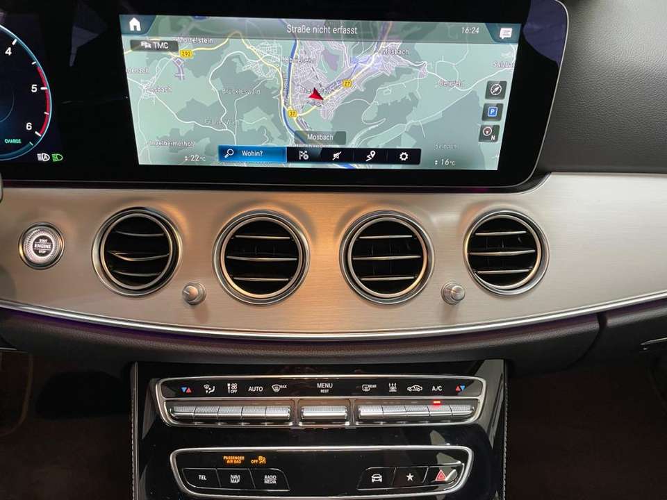 Mercedes-Benz E 220 - Imagem 14