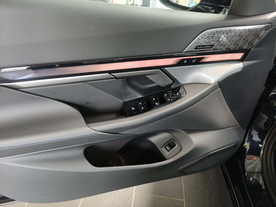 Car picture 10