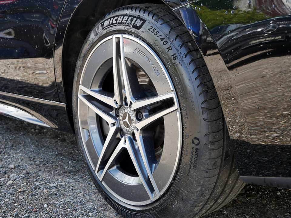 Mercedes-Benz C 400 - Imagem 11