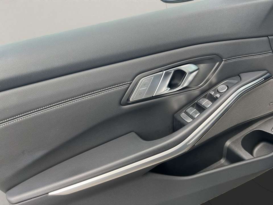Car picture 9