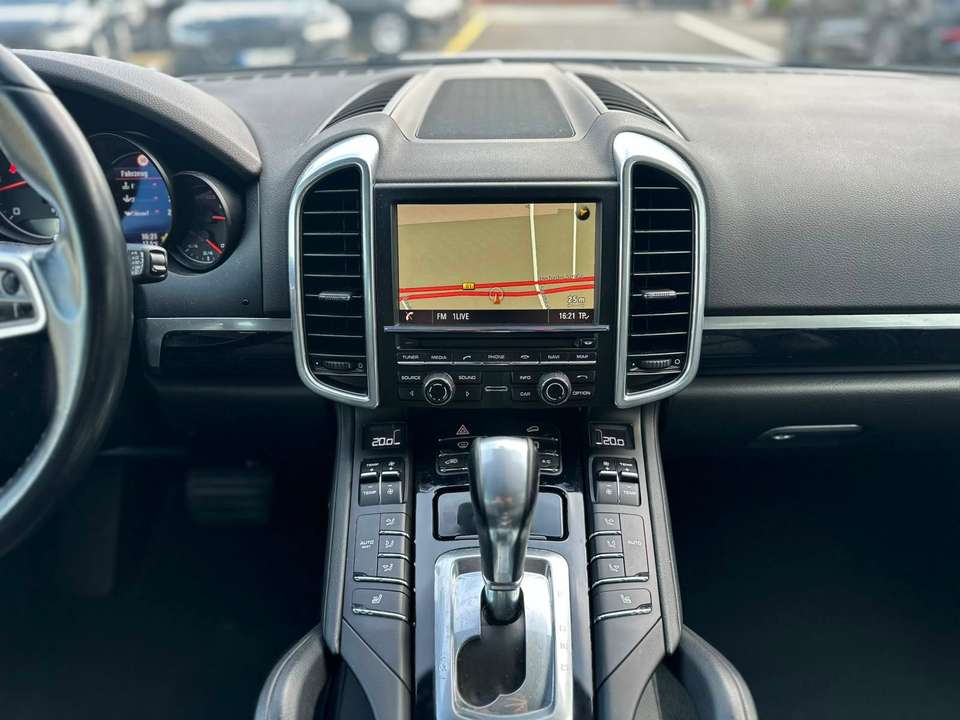 Porsche Cayenne - Imagem 14