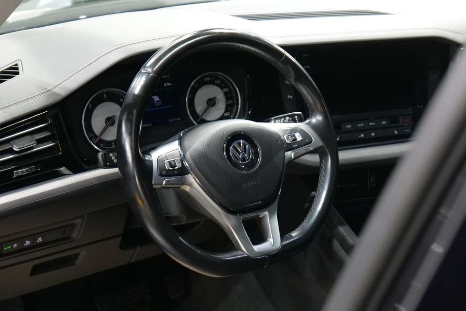 Volkswagen Touareg - Imagem 13