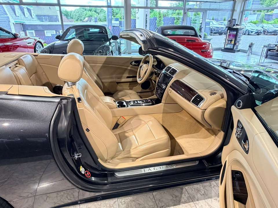 Jaguar XK - Imagem 9