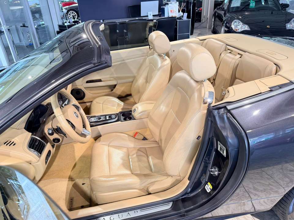 Jaguar XK - Imagem 10