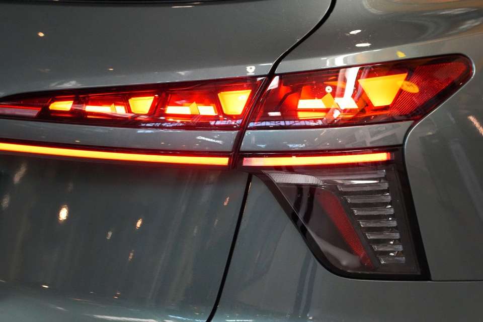 Car picture 11
