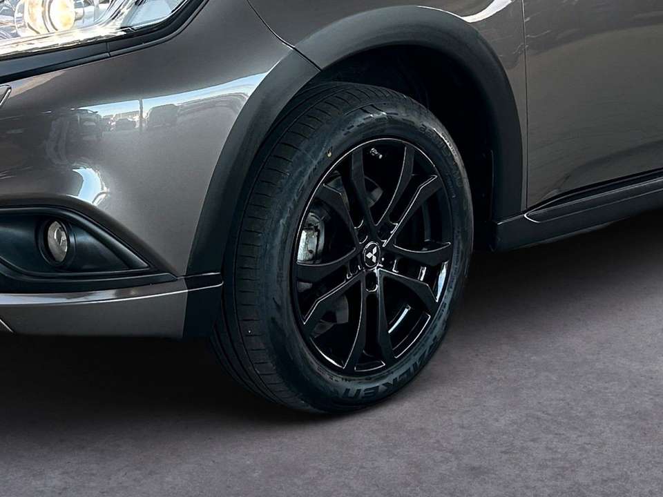 Mitsubishi Outlander - Imagem 6