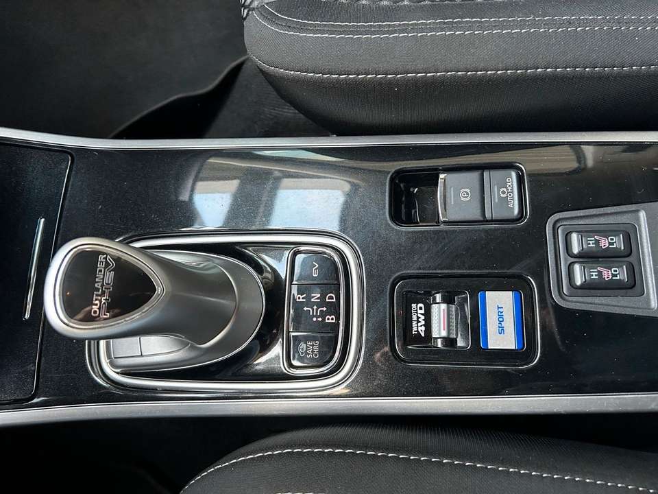 Mitsubishi Outlander - Imagem 14