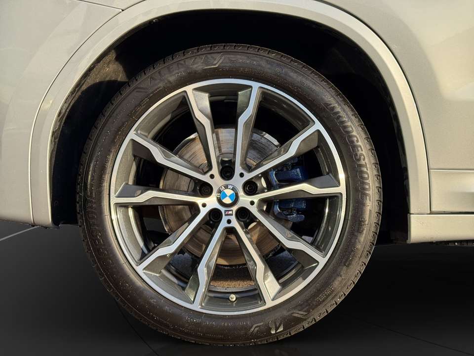 BMW X3 M - Imagem 11