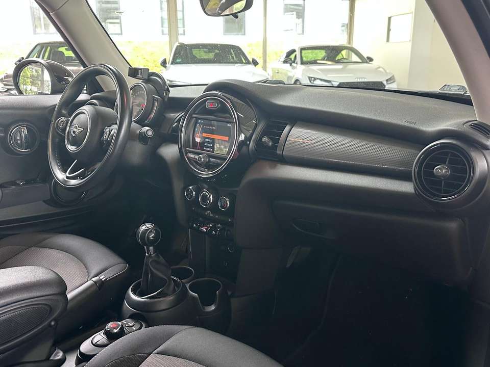 MINI Cooper - Imagem 9