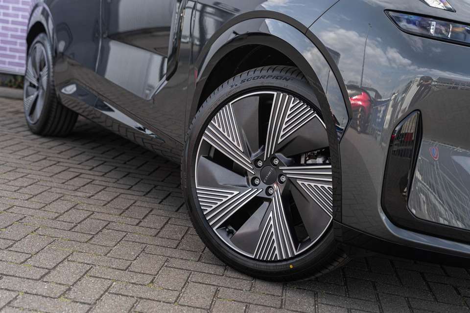 Car picture 10