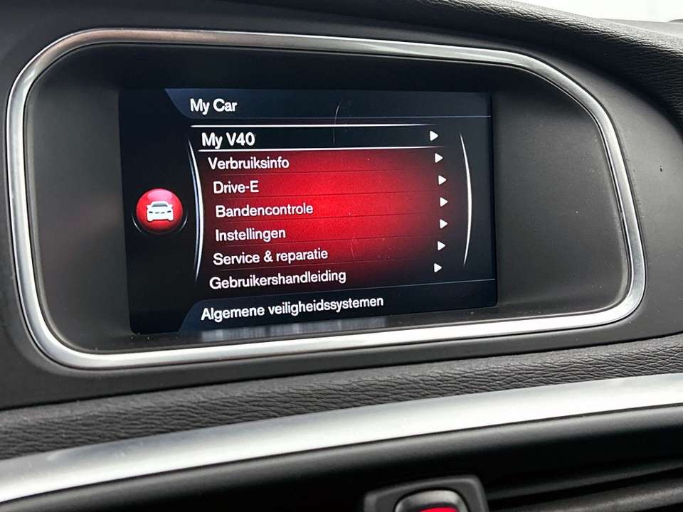 Volvo V40 - Imagem 11