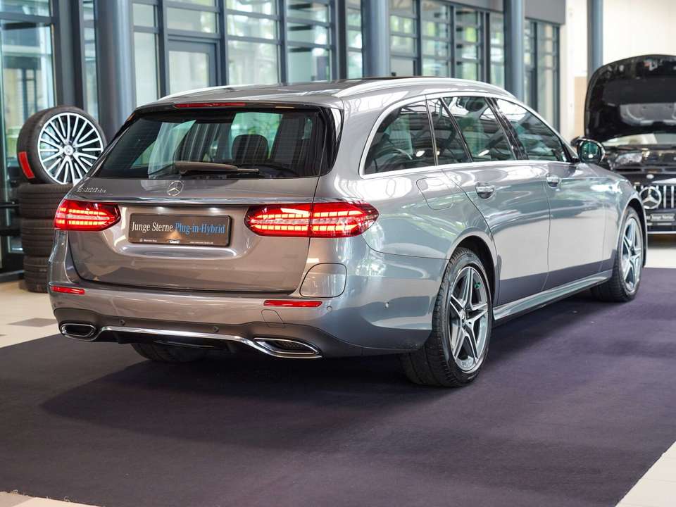 Mercedes-Benz E 300 - Imagem 3
