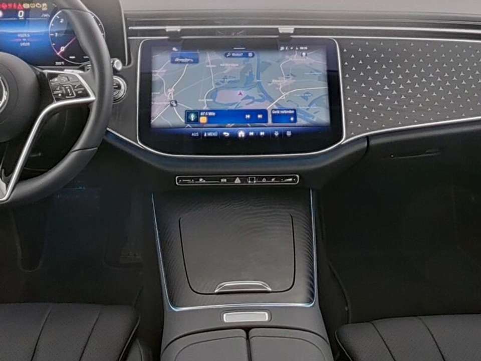 Mercedes-Benz E 220 - Imagem 4
