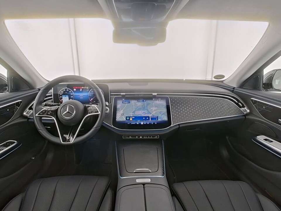 Mercedes-Benz E 220 - Imagem 6