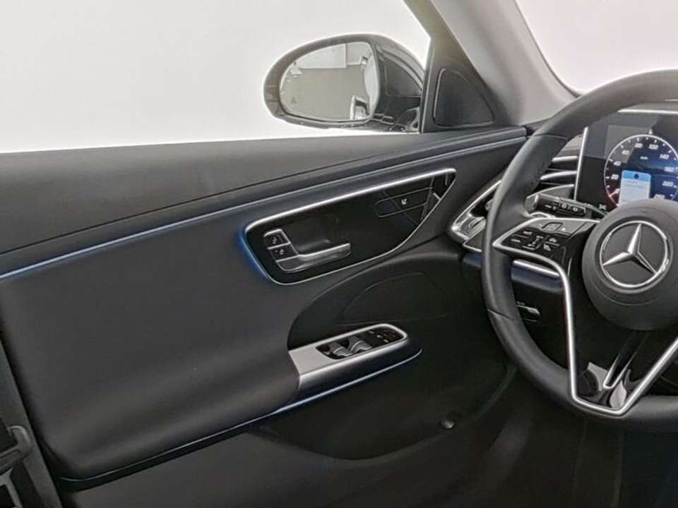 Mercedes-Benz E 220 - Imagem 8
