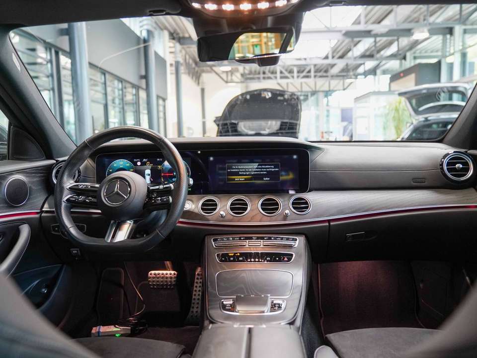 Mercedes-Benz E 300 - Imagem 15