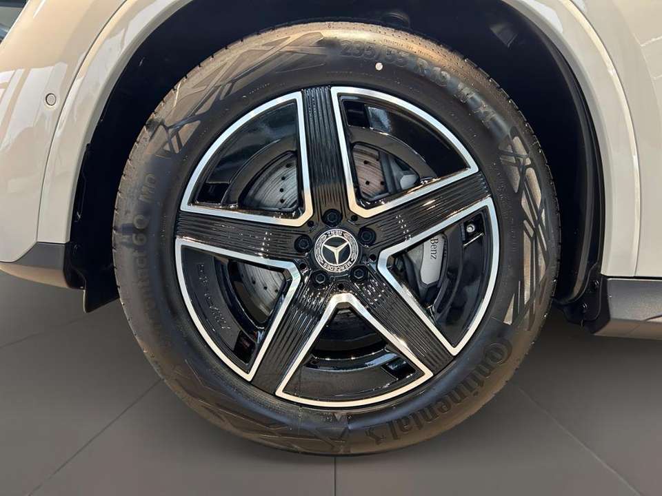 Mercedes-Benz GLC 200 - Imagem 12
