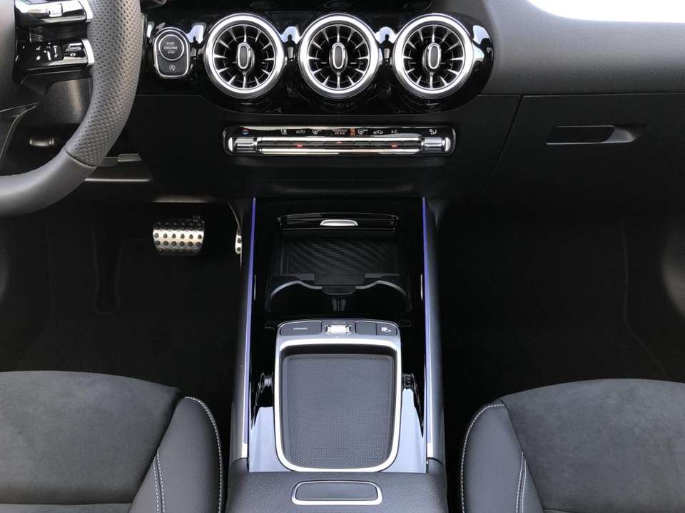 Mercedes-Benz GLA 200 - Imagem 15