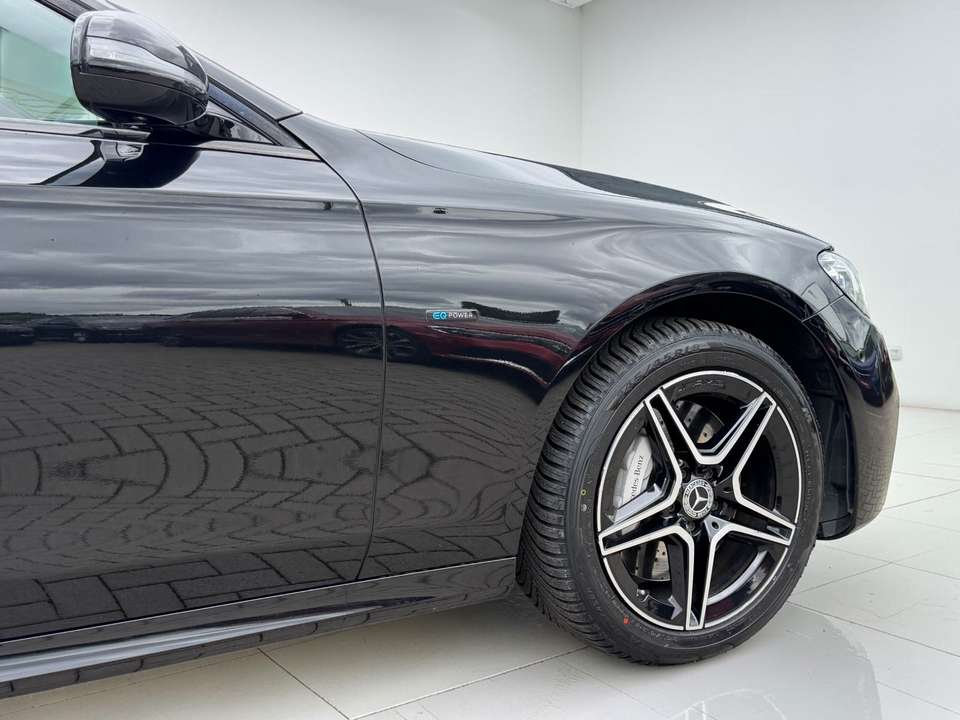 Mercedes-Benz E 300 - Imagem 6