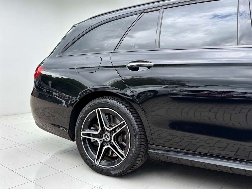 Mercedes-Benz E 300 - Imagem 8