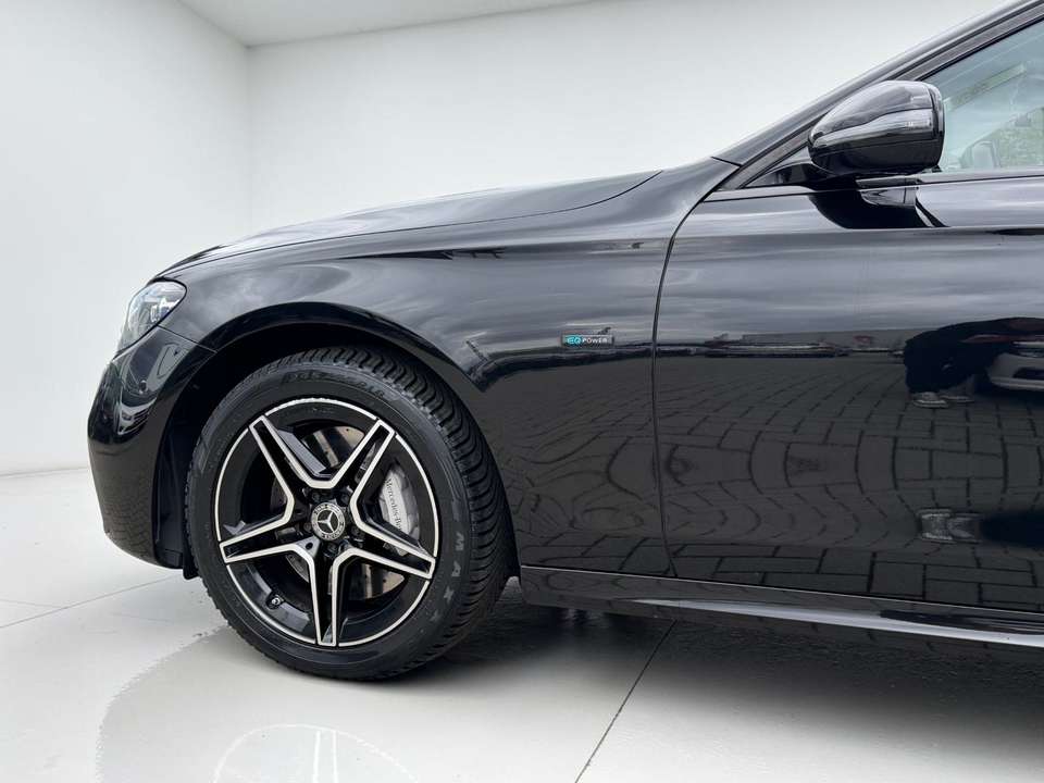 Mercedes-Benz E 300 - Imagem 15