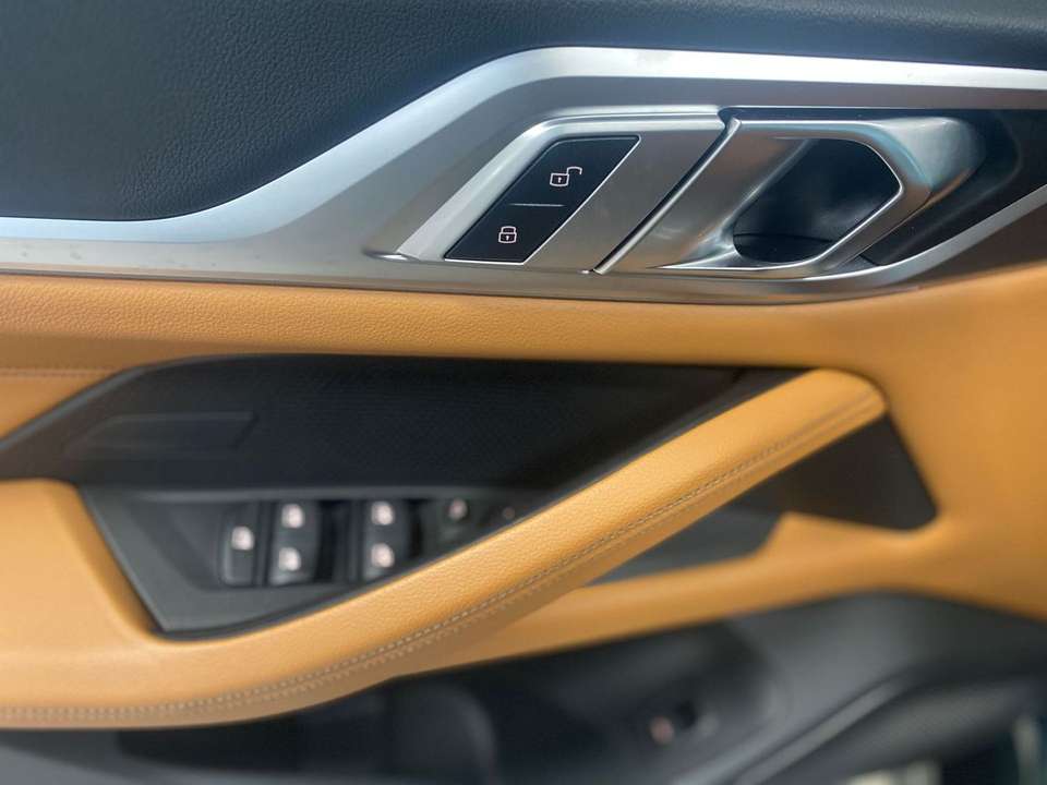 BMW i4 - Imagem 13