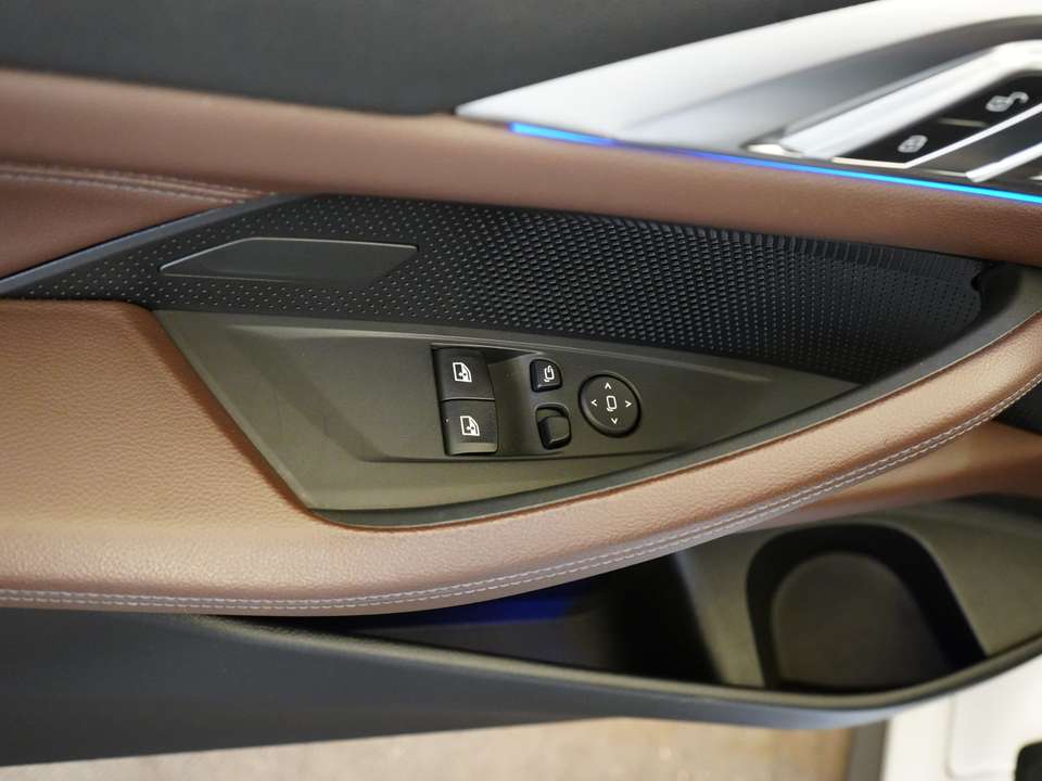 Car picture 11