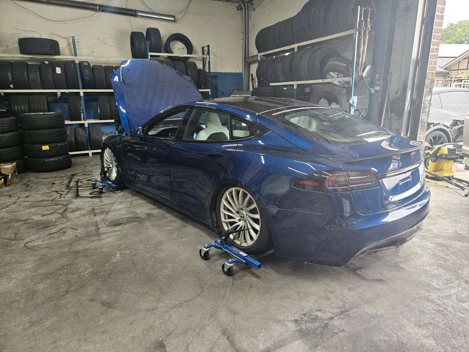 Tesla Model S - Imagem 4