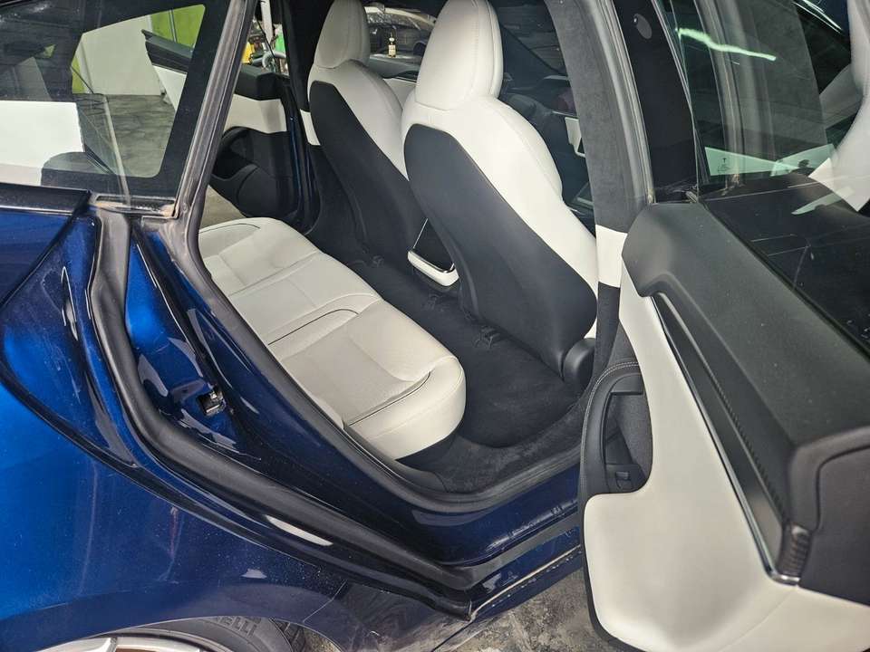Tesla Model S - Imagem 8