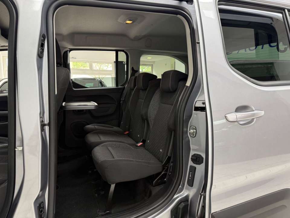 Car picture 9