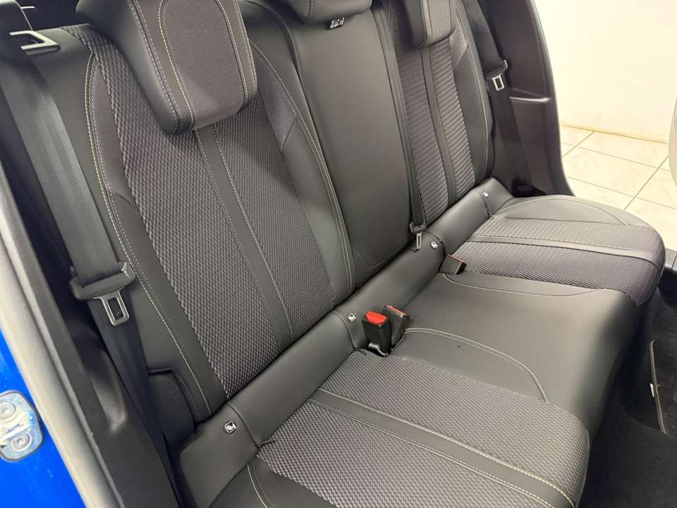 Peugeot 208 - Imagem 14