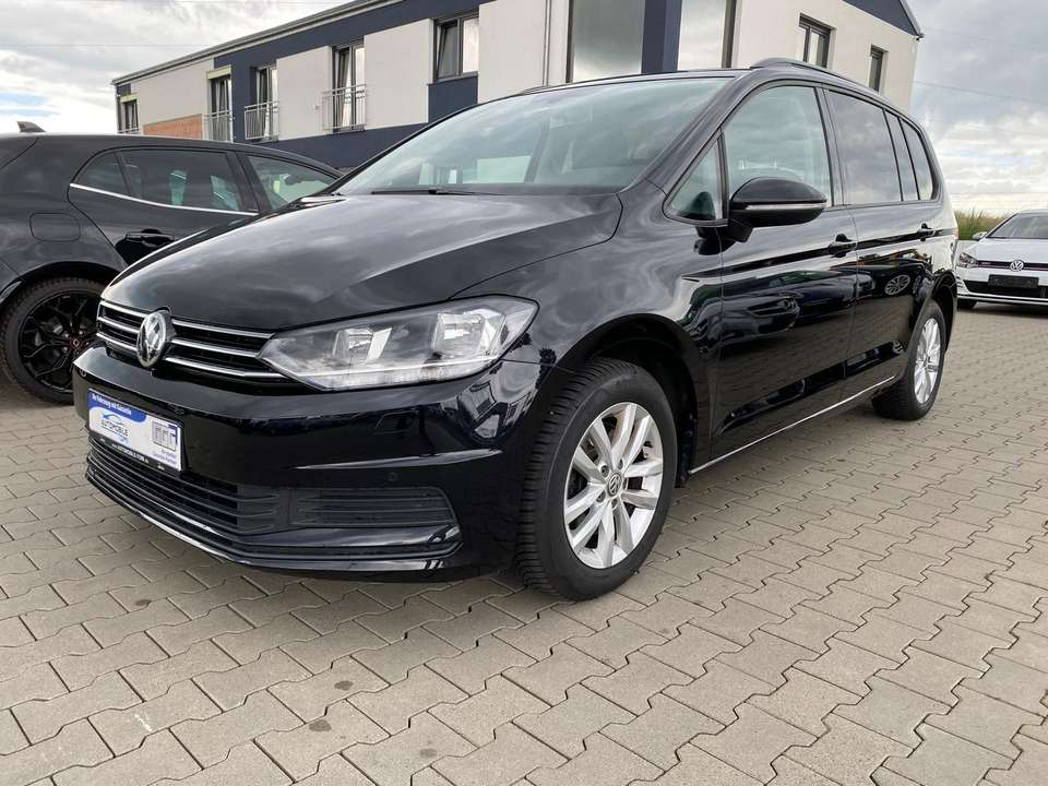 Volkswagen Touran - Imagem 1