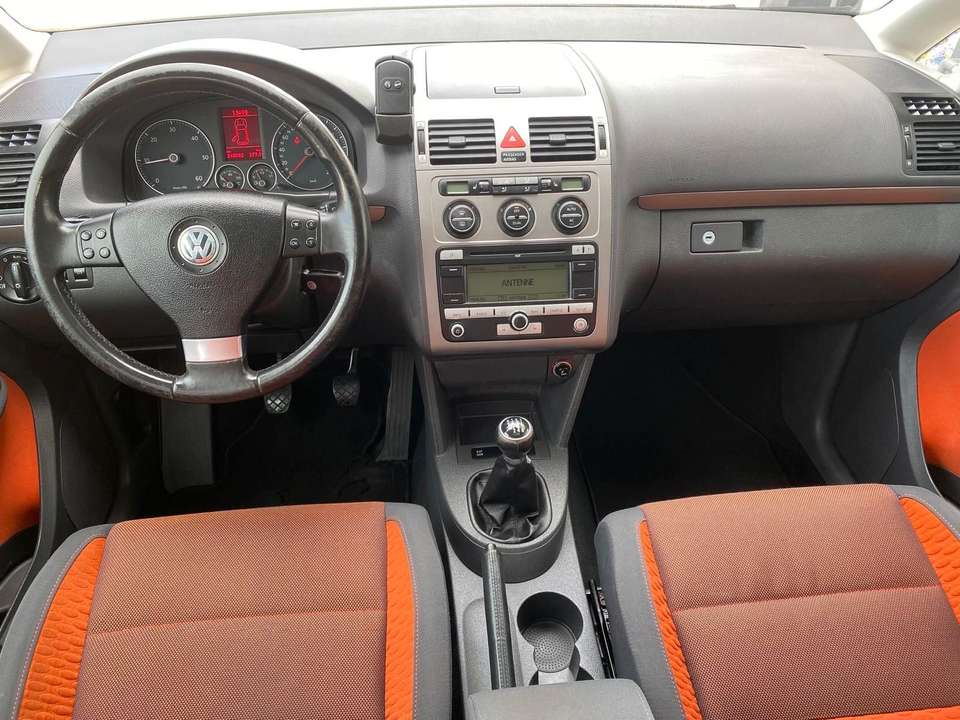 Volkswagen Touran - Imagem 2