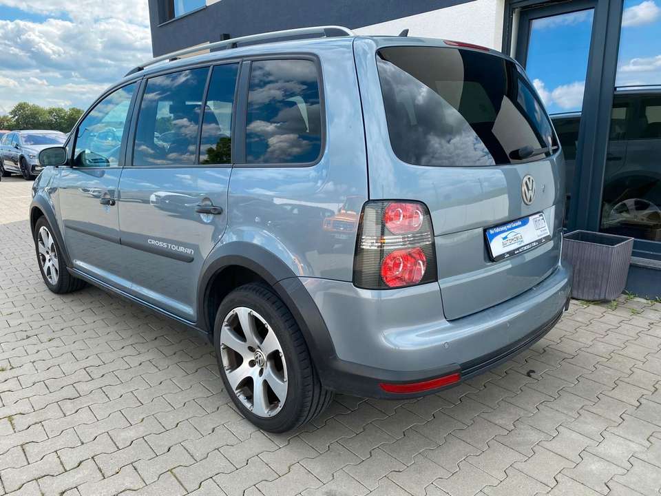 Volkswagen Touran - Imagem 3