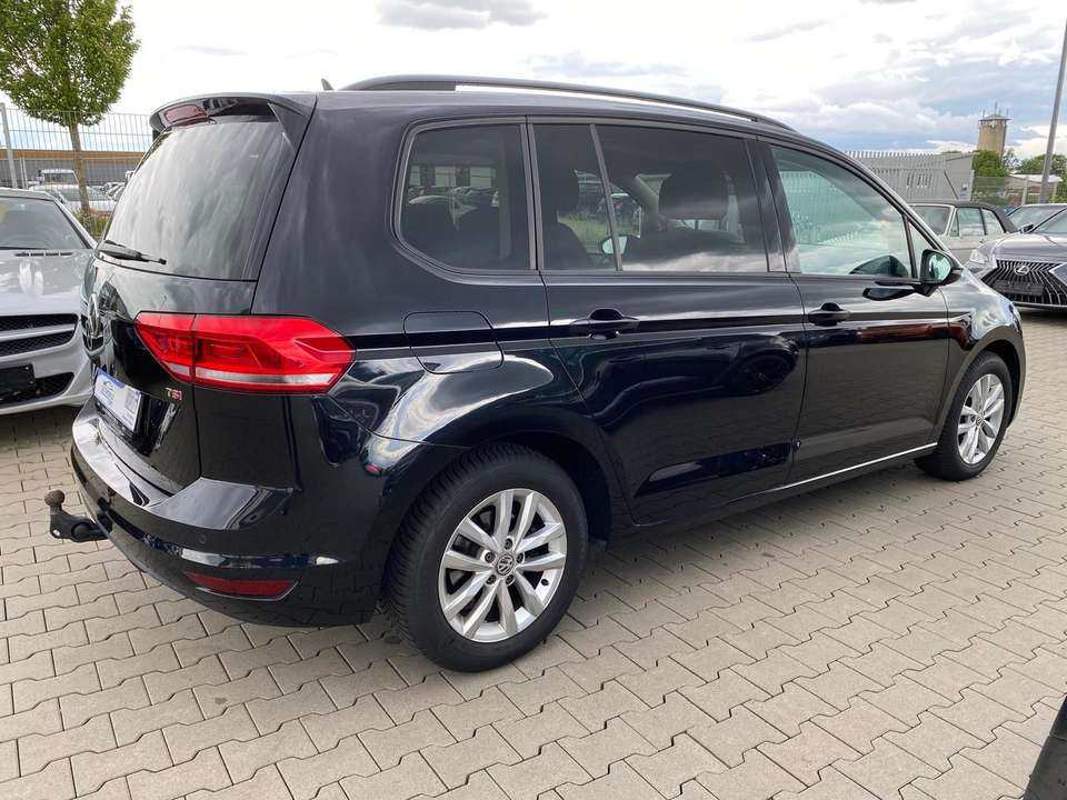 Volkswagen Touran - Imagem 8