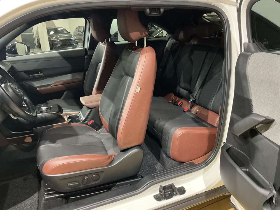 Mazda MX-30 - Imagem 12