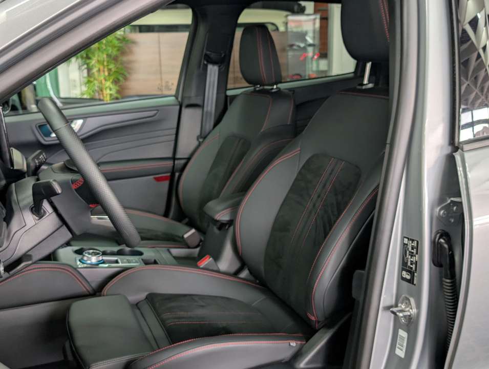 Ford Kuga - Imagem 14