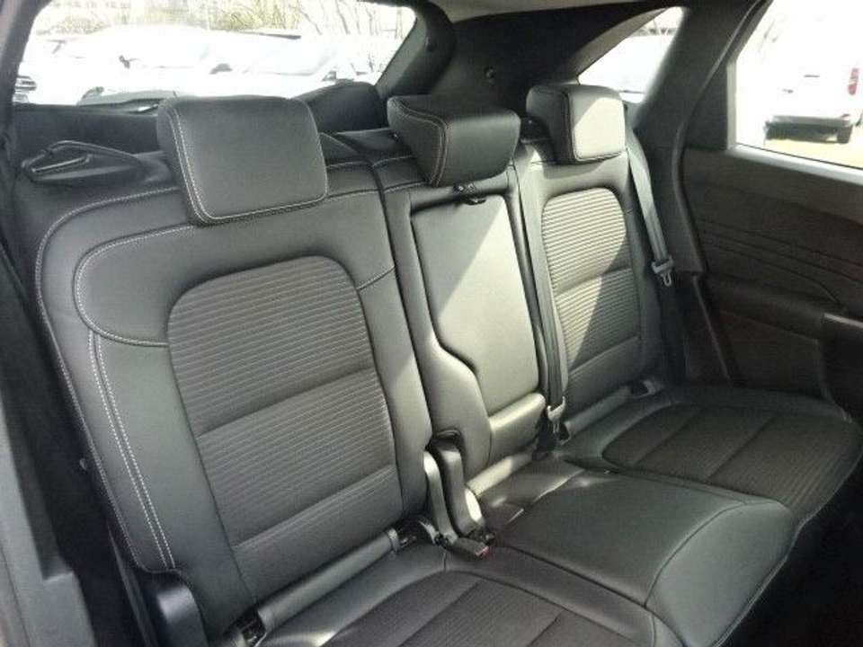 Car picture 9