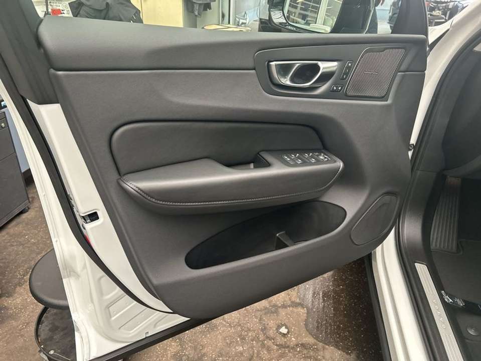 Volvo XC60 - Imagem 12