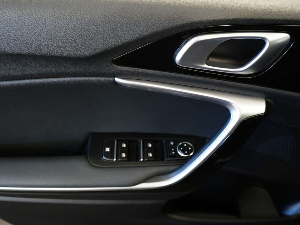 Car picture 11
