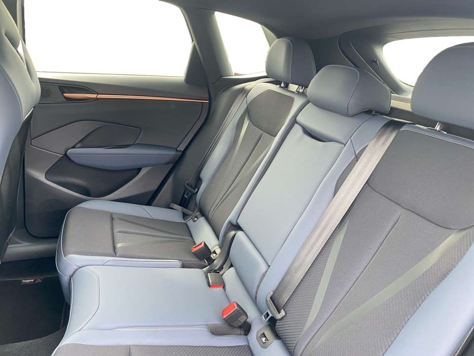 Car picture 9